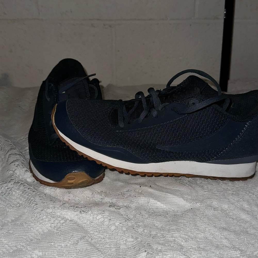 Fila Men's Black and Tan Sneakers